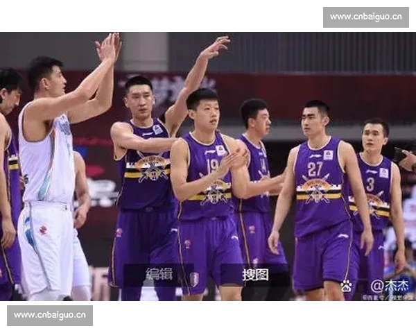 主场鏖战终分胜负球队顽强逆转收获关键三分稳固排名冲击季后赛