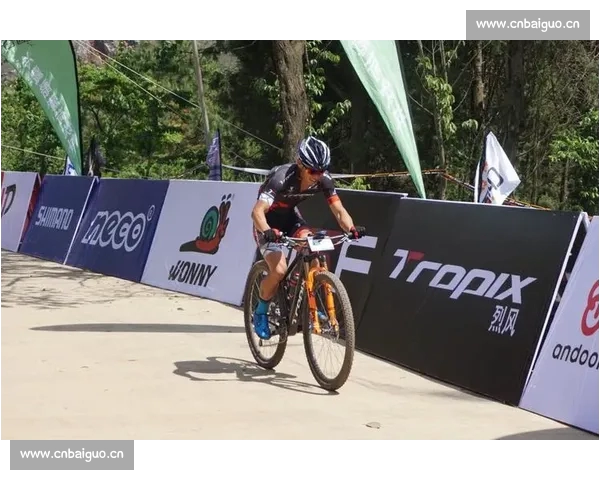 高清篮球赛事直播APP免费下载随时掌握赛场精彩瞬间实时观看体验 - 副本 - 副本 (6) - 副本